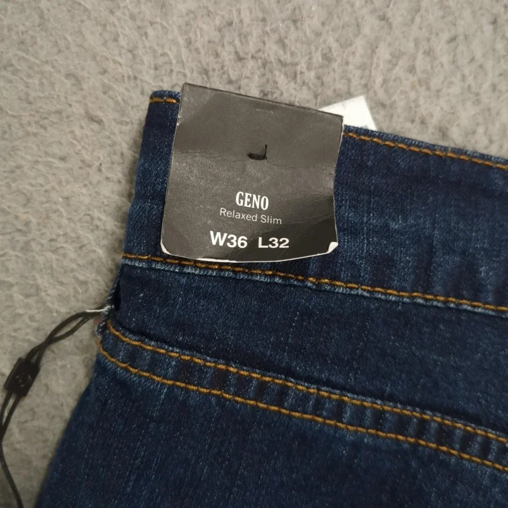 True Religion Geno SN Slim Jeans Mens 36x32 Dark Wash Straight Stretch Denim NWT